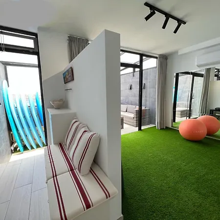Holiday home Secret Surf House. Casa De Playa.